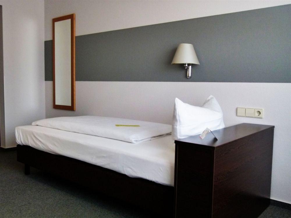 סינדלפינגן Akzent Hotel Torgauer Hof מראה חיצוני תמונה