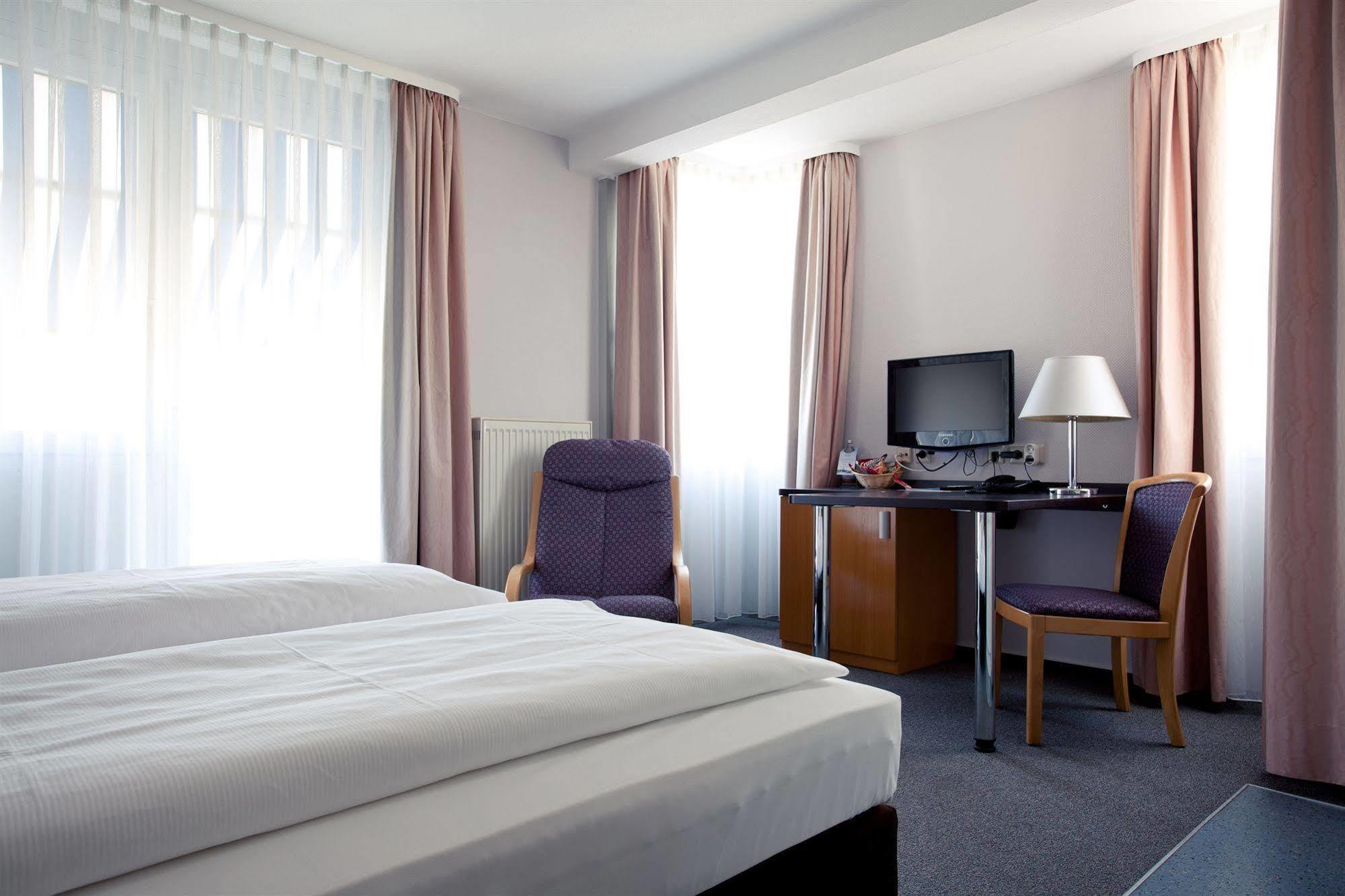 סינדלפינגן Akzent Hotel Torgauer Hof מראה חיצוני תמונה