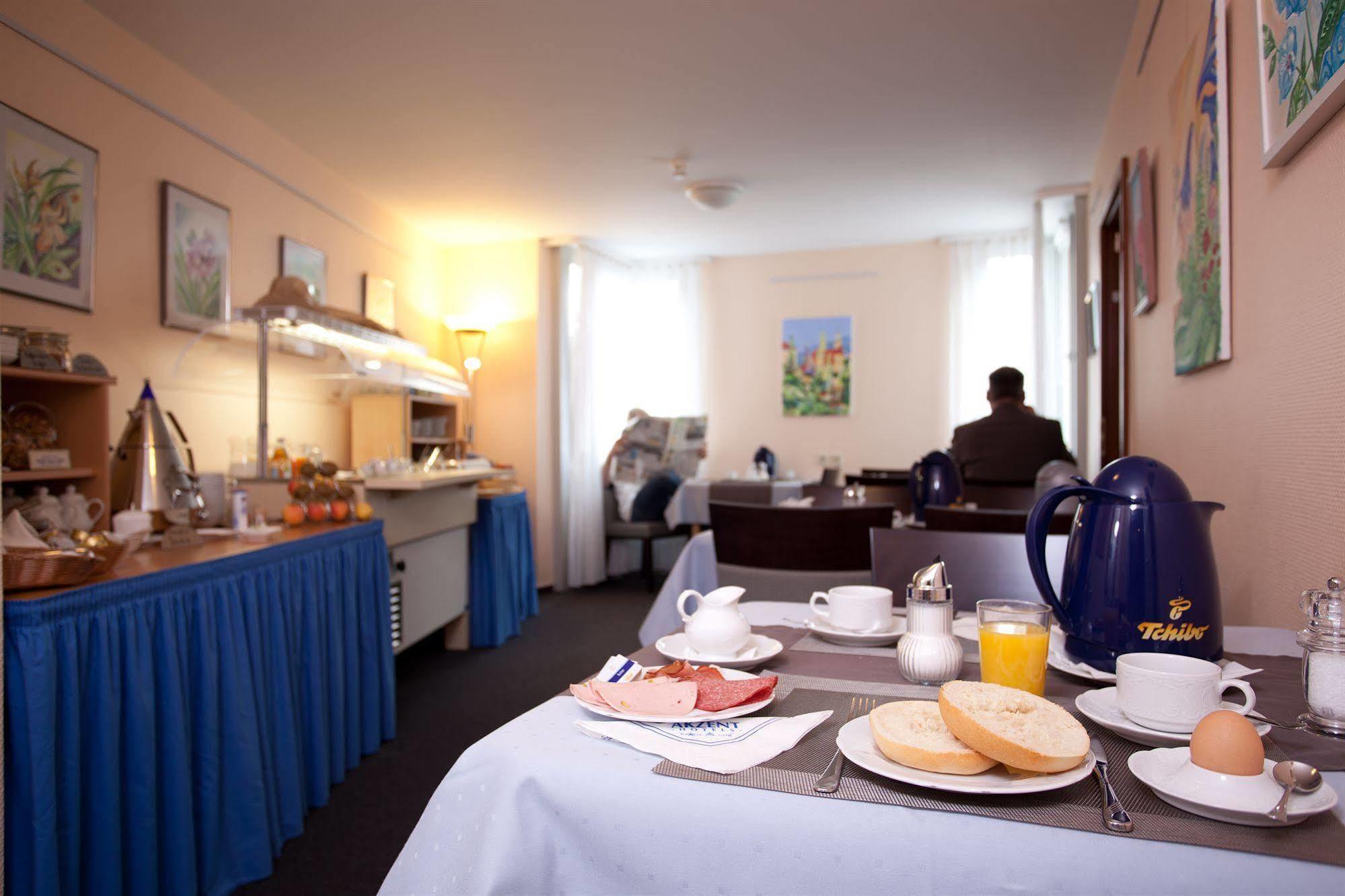 סינדלפינגן Akzent Hotel Torgauer Hof מראה חיצוני תמונה