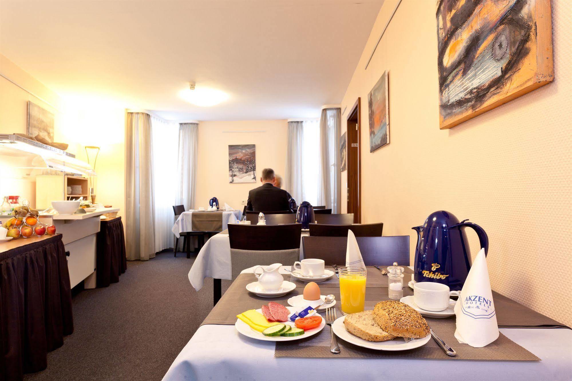 סינדלפינגן Akzent Hotel Torgauer Hof מראה חיצוני תמונה